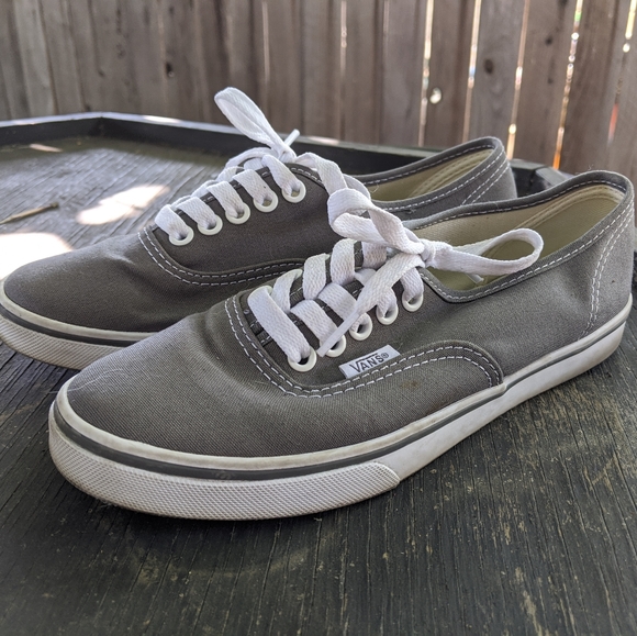 Vans - Picture 5 of 6